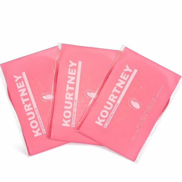 KOURTNEY Other - ✨ KOURTNEY Self-Tan Application Mitts | Set of 3 | New ✨